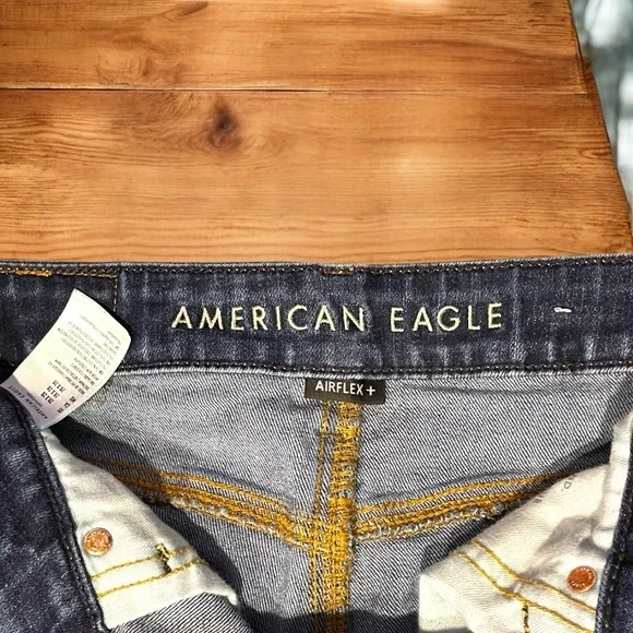 LOT of three (3) men’s American Eagle jeans. - Picture 7 of 10